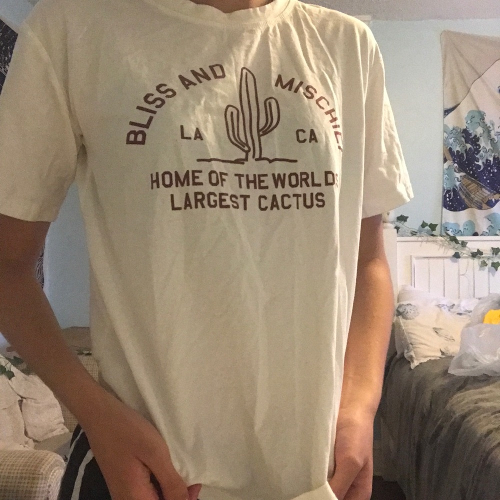 Short sleeve graphic tee